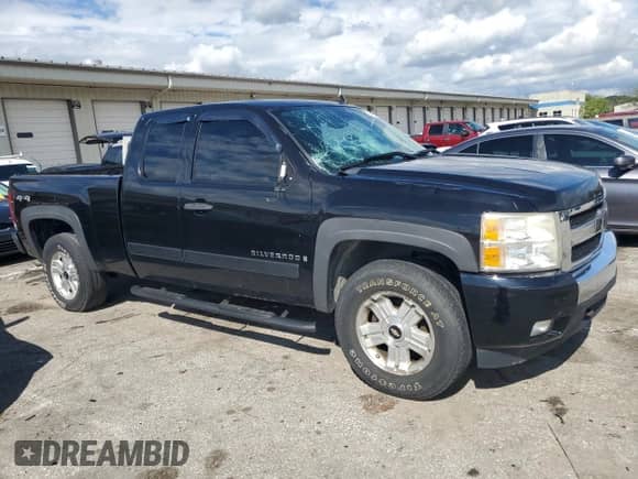 2007 Chevrolet Silverado 1500 Work Truck с VIN 2GCEK19C171650506, выставлен на аукционе Copart как лот 73411544 с пробегом 221 460 миль миль и Списание • Salvage title. История ставок и продаж доступна на DreamBid. Изображение 4.