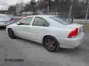 2006 Volvo S60 2.5L Turbo с VIN YV1RS592162504695, выставлен на аукционе IAAI как лот 40913748 с пробегом Не указан миль и . История ставок и продаж доступна на DreamBid. Изображение 3.