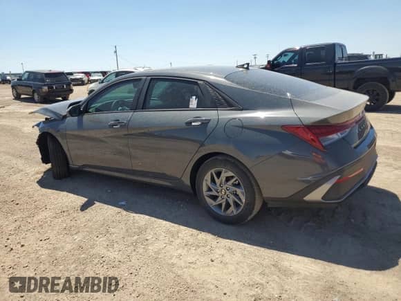 2024 Hyundai Elantra с VIN KMLHM4DJ7RU111237, выставлен на аукционе Copart как лот 67406614 с пробегом 28 миль миль и Списание • Salvage title. История ставок и продаж доступна на DreamBid. Изображение 2.