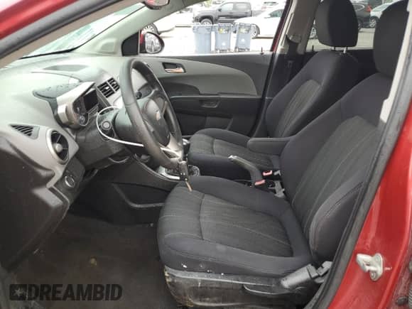 2012 Chevrolet Sonic LT z VIN 1G1JD5SB3C4180505, wystawiony jako Copart lot #62514245 z przebiegiem 165 994 mil mil oraz Nie do naprawy • Non repairable. Historia ofert i sprzedaży dostępna na DreamBid. Obrazek 7.