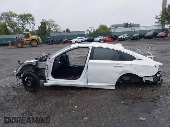 2018 Honda Accord EX-L z VIN 1HGCV1F56JA002517, wystawiony jako IAAI lot #43427065 z przebiegiem Nie podano mil oraz . Historia ofert i sprzedaży dostępna na DreamBid. Obrazek 13.