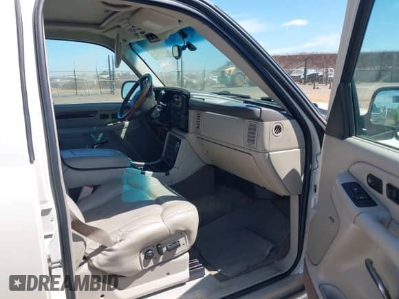 2002 Cadillac Escalade with VIN 1GYEK63NX2R154105, listed as a IAAI auction lot 42820310 with 237,916 mi miles and . Bid and sale history available at DreamBid. Image 5.