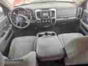 2016 Ram 1500 SLT z VIN 1C6RR6GG2GS299404, wystawiony jako Copart lot #67061405 z przebiegiem 159 041 mil mil oraz Szkoda całkowita • Salvage title. Historia ofert i sprzedaży dostępna na DreamBid. Obrazek 8.