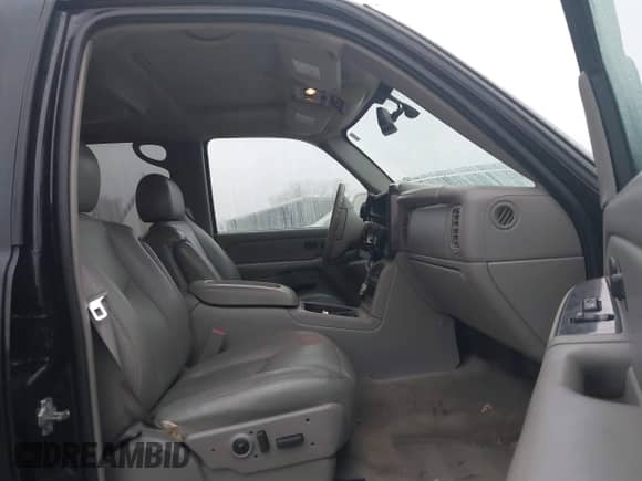 2006 Chevrolet Suburban LTZ with VIN 1GNFK16U36J170688, listed as a IAAI auction lot 38123299 with 134,730 mi miles and . Bid and sale history available at DreamBid. Image 5.