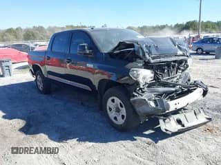 2017 Toyota Tundra Platinum с VIN 5TFAY5F10HX597924, выставлен на аукционе IAAI как лот 41169888 с пробегом 117 593 миль миль и . История ставок и продаж доступна на DreamBid. Изображение 1.