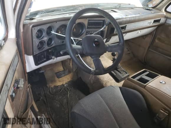 1982 Chevrolet Blazer with VIN 1G8EK18C5CF119968, listed as a Copart auction lot 83773345 with 10,071 mi miles and Clean title. Bid and sale history available at DreamBid. Image 8.
