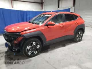2025 Hyundai Kona SEL с VIN KM8HBCABXSU221790, выставлен на аукционе Copart как лот 84659874 с пробегом 6 003 миль миль и Чистый • Clean title. История ставок и продаж доступна на DreamBid. Изображение 1.