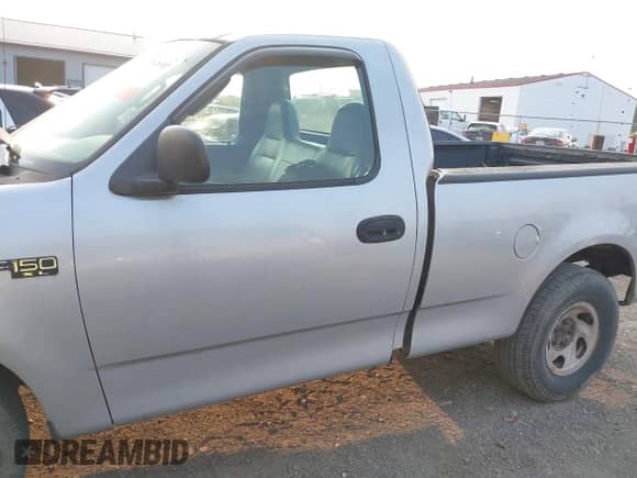 2003 Ford F-150 XL с VIN 2FTRF17213CA57856, выставлен на аукционе IAAI как лот 43146987 с пробегом 144 598 миль миль и . История ставок и продаж доступна на DreamBid. Изображение 15.