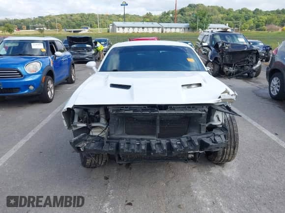 2015 Dodge Challenger SXT z VIN 2C3CDZAG0FH718836, wystawiony jako IAAI lot #43299021 z przebiegiem 133 816 mil mil oraz . Historia ofert i sprzedaży dostępna na DreamBid. Obrazek 12.