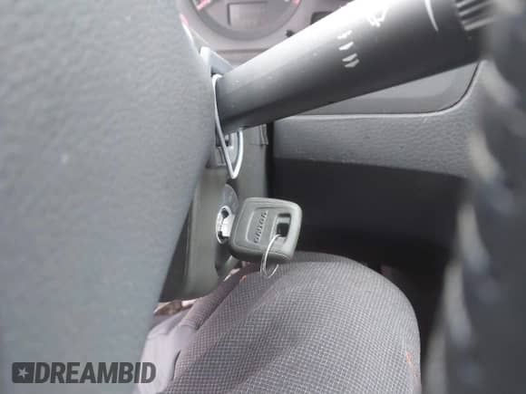 2001 Volvo S60 с VIN YV1RS58D712019070, выставлен на аукционе IAAI как лот 41235253 с пробегом 174 583 миль миль и . История ставок и продаж доступна на DreamBid. Изображение 11.