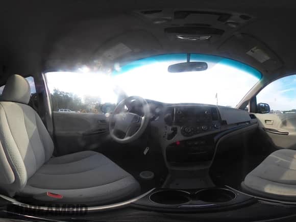 2011 Toyota Sienna LE с VIN 5TDKK3DC0BS164213, выставлен на аукционе IAAI как лот 42941714 с пробегом 105 296 миль миль и . История ставок и продаж доступна на DreamBid. Изображение 20.