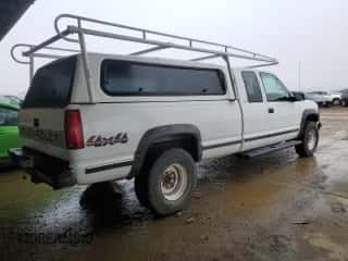 1997 Chevrolet Silverado 2500 с VIN 1GCGK29R9VE271817, выставлен на аукционе Copart как лот 85567144 с пробегом 213 977 миль миль и Списание • Salvage title. История ставок и продаж доступна на DreamBid. Изображение 3.