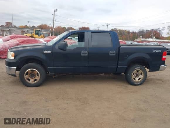 2007 Ford F-150 XLT с VIN 1FTPW14527FB30572, выставлен на аукционе IAAI как лот 43555851 с пробегом 60 451 миль миль и . История ставок и продаж доступна на DreamBid. Изображение 14.