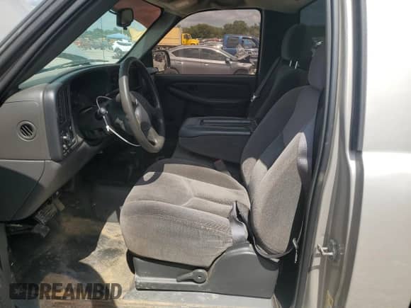 2006 Chevrolet Silverado 1500 Work Truck с VIN 3GCEK14V06G190270, выставлен на аукционе Copart как лот 69216335 с пробегом 110 347 миль миль и Списание • Salvage title. История ставок и продаж доступна на DreamBid. Изображение 7.