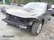 2019 Dodge Charger SXT z VIN 2C3CDXBG2KH680703, wystawiony jako IAAI lot #43356501 z przebiegiem 95 830 mil mil oraz . Historia ofert i sprzedaży dostępna na DreamBid. Obrazek 6.