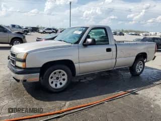 2006 Chevrolet Silverado 1500 Work Truck z VIN 3GCEC14VX6G229573, wystawiony jako Copart lot #52823075 z przebiegiem 143 450 mil mil oraz Szkoda całkowita • Salvage title. Historia ofert i sprzedaży dostępna na DreamBid. Obrazek 1.