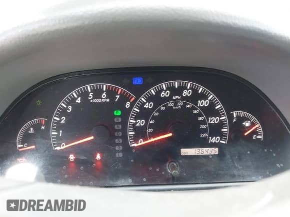 2005 Toyota Camry LE z VIN 4T1BE30K55U401715, wystawiony jako IAAI lot #43325367 z przebiegiem 136 435 mil mil oraz . Historia ofert i sprzedaży dostępna na DreamBid. Obrazek 7.