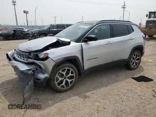 2025 Jeep Compass Limited с VIN 3C4NJDCNXST574791, выставлен на аукционе Copart как лот 66850595 с пробегом 3 698 миль миль и Списание • Salvage title. История ставок и продаж доступна на DreamBid. Изображение 1.