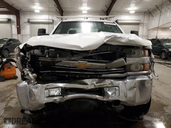 2015 Chevrolet Silverado 3500 с VIN 1GB2KYEG5FZ506231, выставлен на аукционе Copart как лот 42620755 с пробегом 285 595 миль миль и Списание • Salvage title. История ставок и продаж доступна на DreamBid. Изображение 5.