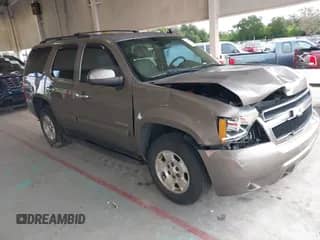 2014 Chevrolet Tahoe LT с VIN 1GNSCBE09ER193327, выставлен на аукционе IAAI как лот 43187109 с пробегом 168 647 миль миль и . История ставок и продаж доступна на DreamBid. Изображение 1.