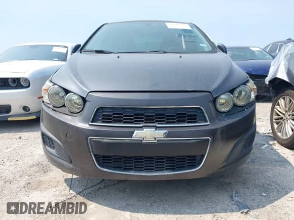 2014 Chevrolet Sonic LT с VIN 1G1JC5SH4E4233917, выставлен на аукционе IAAI как лот 42918970 с пробегом 110 733 миль миль и . История ставок и продаж доступна на DreamBid. Изображение 13.