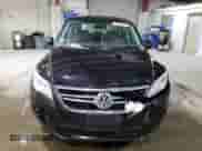 2010 Volkswagen Tiguan S с VIN WVGCV7AX2AW504241, выставлен на аукционе Copart как лот 44610505 с пробегом 234 251 миль миль и Чистый • Clean title. История ставок и продаж доступна на DreamBid. Изображение 5.