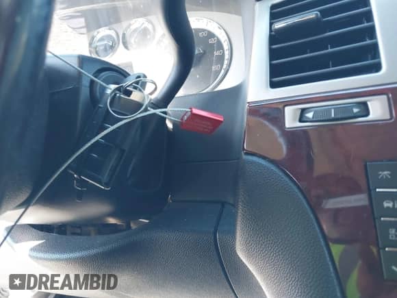 2014 Cadillac Escalade Luxury with VIN 1GYS3BEF5ER112394, listed as a IAAI auction lot 43518512 with 189,755 mi miles and . Bid and sale history available at DreamBid. Image 11.