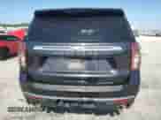 2022 Chevrolet Suburban Premier z VIN 1GNSKFKD4NR139211, wystawiony jako Copart lot #61656155 z przebiegiem 61 689 mil mil oraz Szkoda całkowita • Salvage title. Historia ofert i sprzedaży dostępna na DreamBid. Obrazek 6.