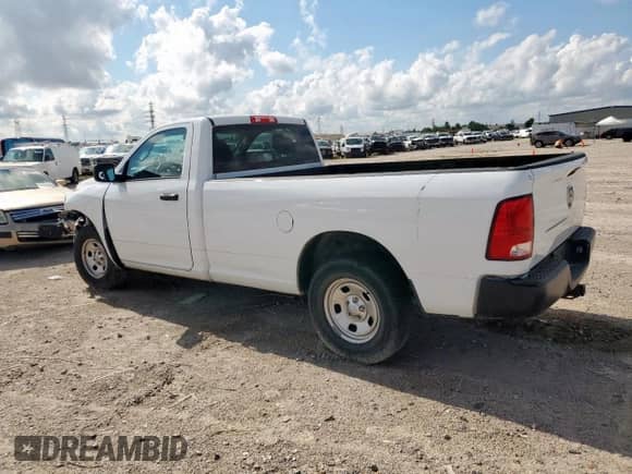 2022 Ram 1500 Tradesman z VIN 3C6JR6DGXNG238369, wystawiony jako Copart lot #68370815 z przebiegiem 56 680 mil mil oraz Szkoda całkowita • Salvage title. Historia ofert i sprzedaży dostępna na DreamBid. Obrazek 2.