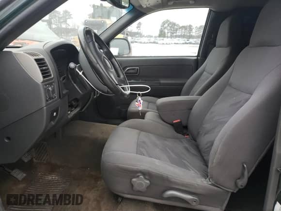 2004 Chevrolet Colorado LS Z71 z VIN 1GCDS196848158991, wystawiony jako Copart lot #45839115 z przebiegiem 159 958 mil mil oraz Szkoda całkowita • Salvage title. Historia ofert i sprzedaży dostępna na DreamBid. Obrazek 7.