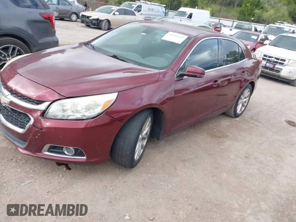 2015 Chevrolet Malibu LT z VIN 1G11D5SLXFF126832, wystawiony jako IAAI lot #43291645 z przebiegiem 172 901 mil mil oraz . Historia ofert i sprzedaży dostępna na DreamBid. Obrazek 2.