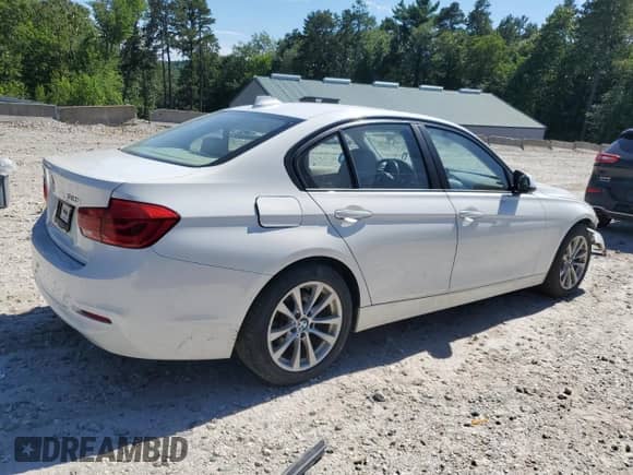 2016 BMW 3 Series 320i xDrive с VIN WBA8A3C56GK689868, выставлен на аукционе Copart как лот 64849865 с пробегом 77 621 миль миль и Списание • Salvage title. История ставок и продаж доступна на DreamBid. Изображение 3.