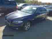 2013 BMW 5 Series 528i xDrive с VIN WBAXH5C59DDW16321, выставлен на аукционе IAAI как лот 43410475 с пробегом 165 959 миль миль и . История ставок и продаж доступна на DreamBid. Изображение 17.