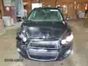 2014 Chevrolet Sonic LT z VIN 1G1JD6SB6E4234310, wystawiony jako Copart lot #73211134 z przebiegiem 154 303 mil mil oraz Szkoda całkowita • Salvage title. Historia ofert i sprzedaży dostępna na DreamBid. Obrazek 5.