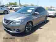 2017 Nissan Sentra SR z VIN 3N1AB7AP0HY378035, wystawiony jako IAAI lot #42017917 z przebiegiem 83 457 mil mil oraz . Historia ofert i sprzedaży dostępna na DreamBid. Obrazek 17.