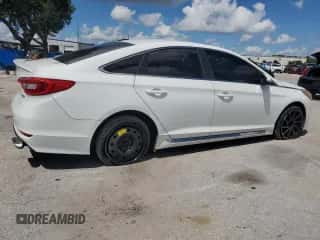 2017 Hyundai Sonata Sport z VIN 5NPE34AB1HH525345, wystawiony jako Copart lot #67344365 z przebiegiem 175 764 mil mil oraz Szkoda całkowita • Salvage title. Historia ofert i sprzedaży dostępna na DreamBid. Obrazek 3.