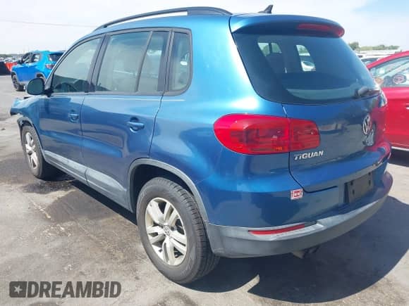 2017 Volkswagen Tiguan S с VIN WVGBV7AX7HK011930, выставлен на аукционе IAAI как лот 43126655 с пробегом 136 909 миль миль и . История ставок и продаж доступна на DreamBid. Изображение 3.