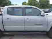 2019 Toyota Tacoma SR5 с VIN 3TMAZ5CN2KM096096, выставлен на аукционе IAAI как лот 42268939 с пробегом 82 935 миль миль и . История ставок и продаж доступна на DreamBid. Изображение 14.