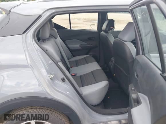 2021 Nissan Kicks SR z VIN 3N1CP5DV6ML474963, wystawiony jako IAAI lot #43302924 z przebiegiem 14 218 mil mil oraz . Historia ofert i sprzedaży dostępna na DreamBid. Obrazek 8.