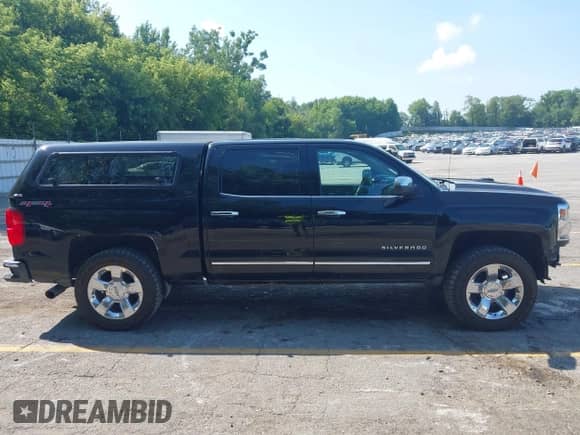 2017 Chevrolet Silverado 1500 LTZ с VIN 3GCUKSEC9HG505956, выставлен на аукционе IAAI как лот 42914614 с пробегом 133 081 миль миль и . История ставок и продаж доступна на DreamBid. Изображение 13.