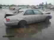 2001 Toyota Camry LE z VIN 4T1BF22K11U118582, wystawiony jako Copart lot #86474665 z przebiegiem 270 131 mil mil oraz Szkoda całkowita • Salvage title. Historia ofert i sprzedaży dostępna na DreamBid. Obrazek 3.