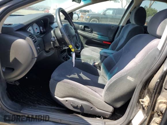 2001 Dodge Intrepid SE z VIN 2B3AD46R81H718755, wystawiony jako Copart lot #55168185 z przebiegiem 174 247 mil mil oraz Czysty tytuł • Clean title. Historia ofert i sprzedaży dostępna na DreamBid. Obrazek 7.