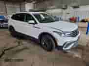 2024 Volkswagen Tiguan SE с VIN 3VVMB7AX7RM064578, выставлен на аукционе Copart как лот 69648265 с пробегом Не указан миль и Списание • Salvage title. История ставок и продаж доступна на DreamBid. Изображение 4.