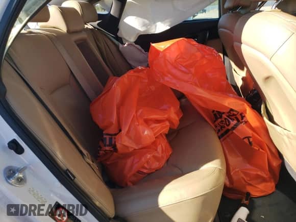 2013 Hyundai Azera с VIN KMHFG4JG5DA200828, выставлен на аукционе Copart как лот 79511064 с пробегом 93 478 миль миль и Списание • Salvage title. История ставок и продаж доступна на DreamBid. Изображение 10.