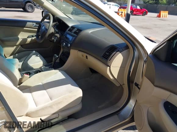 2005 Honda Accord LX with VIN 1HGCM56435A095505, listed as a IAAI auction lot 43288935 with 217,685 mi miles and . Bid and sale history available at DreamBid. Image 5.