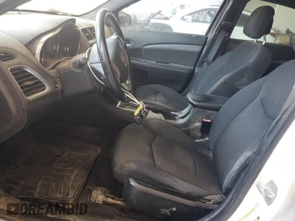 2013 Dodge Avenger SXT z VIN 1C3CDZCG3DN720954, wystawiony jako Copart lot #71964185 z przebiegiem 130 474 mil mil oraz Szkoda całkowita • Salvage title. Historia ofert i sprzedaży dostępna na DreamBid. Obrazek 7.