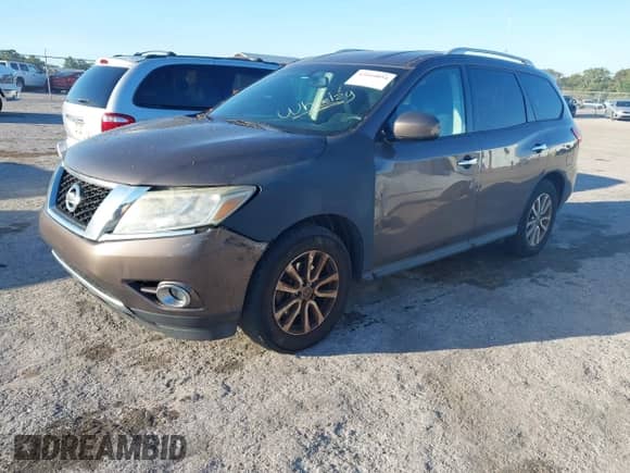 2016 Nissan Pathfinder Platinum with VIN 5N1AR2MMXGC654270, listed as a IAAI auction lot 43444054 with 224,503 mi miles and . Bid and sale history available at DreamBid. Image 2.