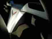 2017 Chevrolet Corvette 1LT z VIN 1G1YB3D74H5116959, wystawiony jako Copart lot #76604944 z przebiegiem Nie podano mil oraz Szkoda całkowita • Salvage title. Historia ofert i sprzedaży dostępna na DreamBid. Obrazek 10.