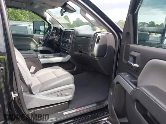 2019 Chevrolet Silverado 2500HD LTZ with VIN 1GC1KTEY7KF185131, listed as a IAAI auction lot 43354427 with 35,142 mi miles and . Bid and sale history available at DreamBid. Image 5.