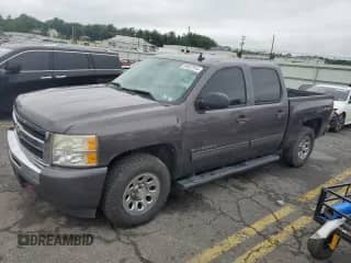 2010 Chevrolet Silverado 1500 LT with VIN 3GCRKSEA8AG106420, listed as a Copart auction lot 64657915 with 191,862 mi miles and Salvage title. Bid and sale history available at DreamBid. Image 1.